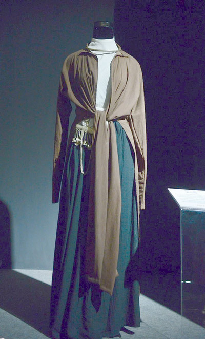 áo dài tứ thân phát triển từ thời Nguyễn Phúc Khoát